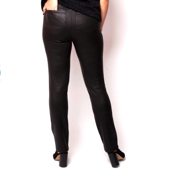 ✨Brand new Kim & Co Croco pleather Knit Back Pocket Pants✨ - Picture 3 of 4